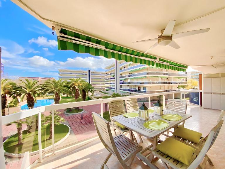 For a Stay Living Park - B&B Salou