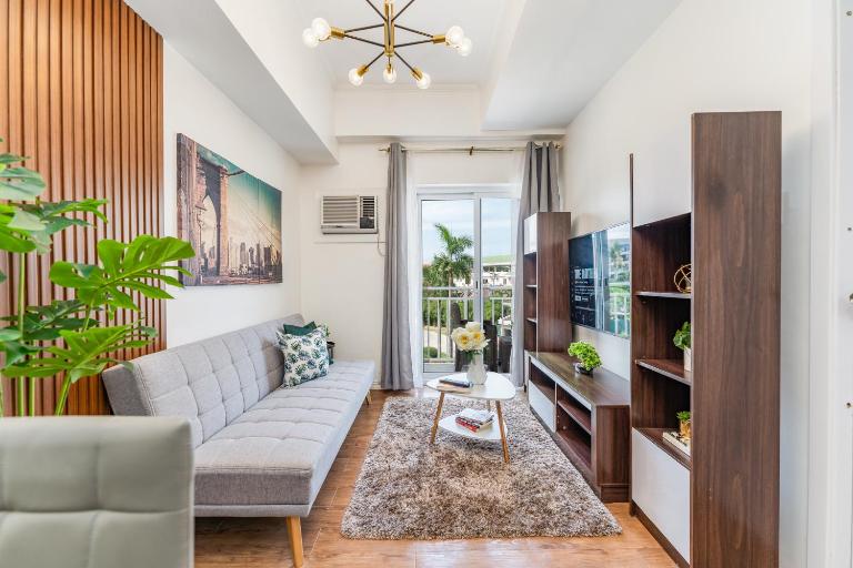 Amani 237, 3 Minutes to Airport, with Gym & Pool, Free Netflix, FAST WI-FI - B&B Pusok