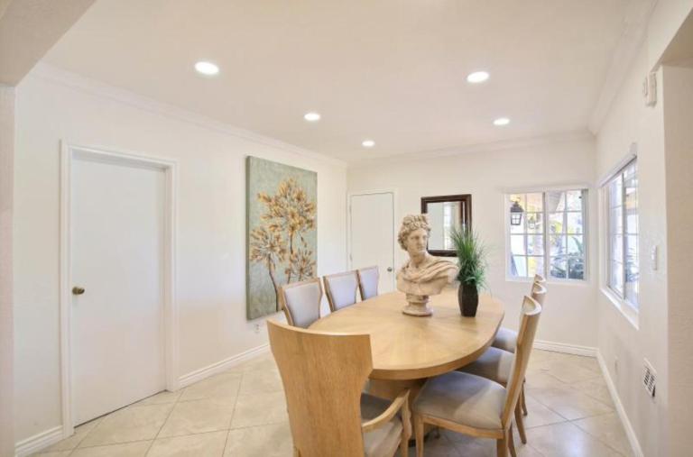 5B3B Villa Near Disneyland, Beach，Golf Course - Chambres d'hôtes Santa Ana