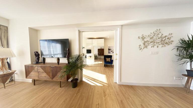 Miramar Luxurious apartment, 3 double rooms for 6 guests, free parking, terrace, new - Ferienwohnung Donostia / San Sebastián