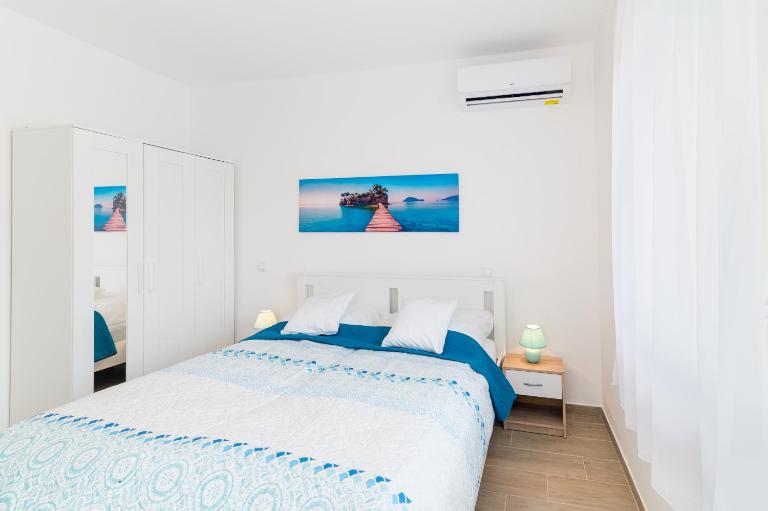 Eternity Apartmanház - B&B Keszthely
