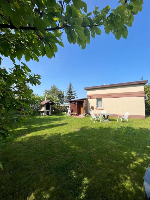 Słoneczny domek z ogrodem na wyłączność - B&B Podzamcze