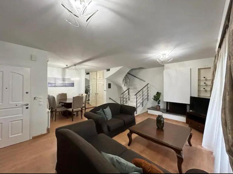 DM Villa - quality stay in Perea, Thessaloniki, Greece - B&B Peraía