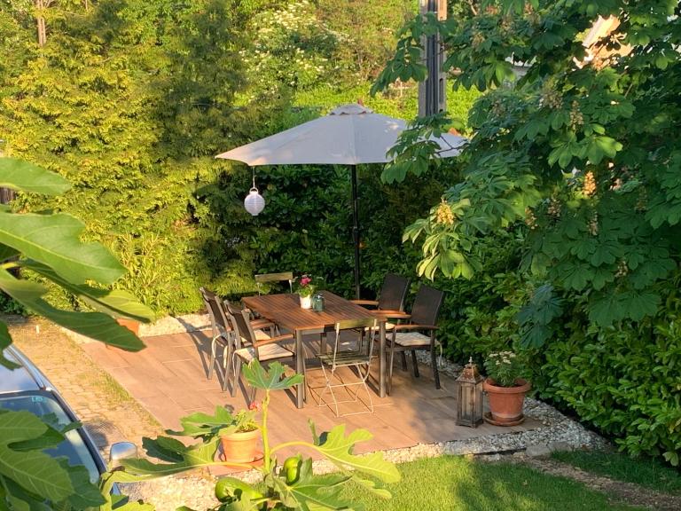 Pommedi Apartman - Bed and Breakfast Balatonalmádi