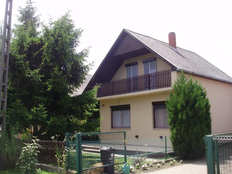 Szatmári Vendégház - B&B Balatonlelle