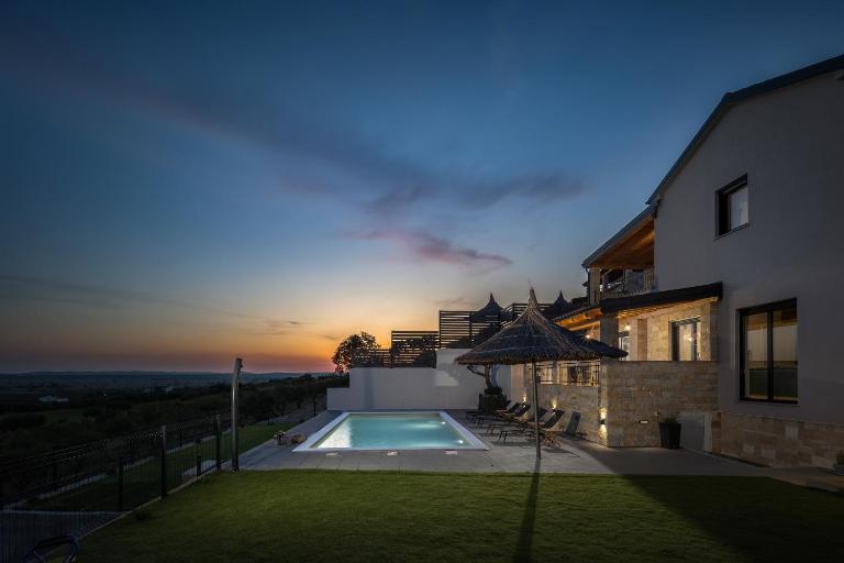 New Villa - Luxury Vacation - B&B Vrana