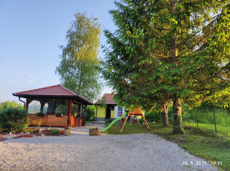 Kuća za odmor Tina - Ferienwohnung Tounj