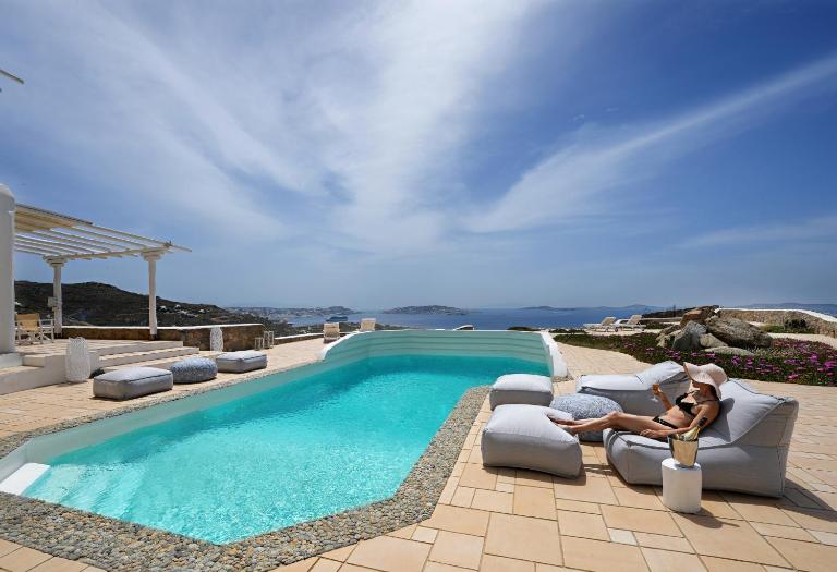 Cliff Top 270 in Houlakia - B&B Fáros Armenistís
