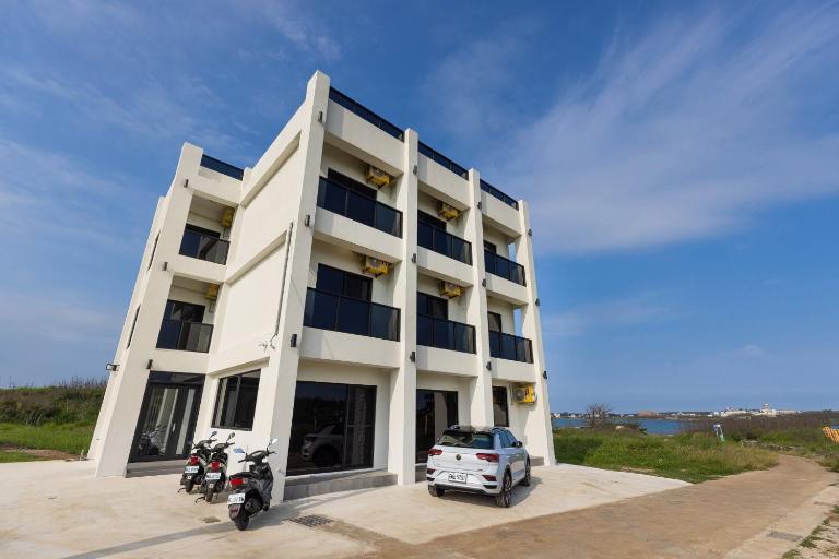 Yonezawa Guest House - B&B Magong