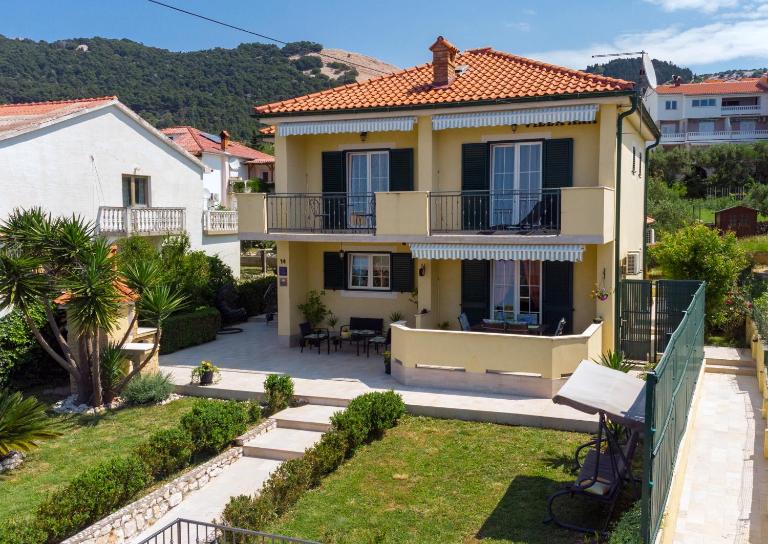 Villa Ana - B&B Rab