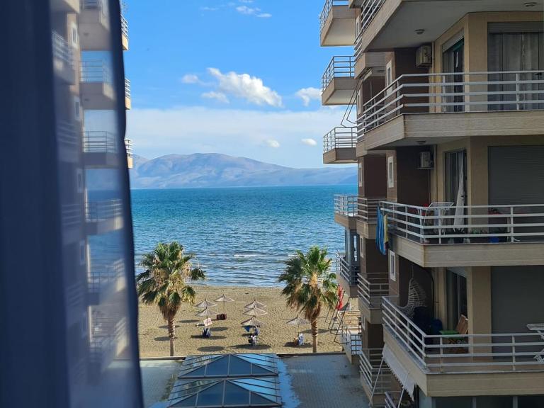 Luxury Home - VLORË BEACH - Chambres d'hôtes Vlora