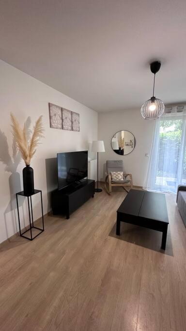 Appartement à Fleury-Merogis Proche de Paris - Bed and Breakfast Fleury-Mérogis