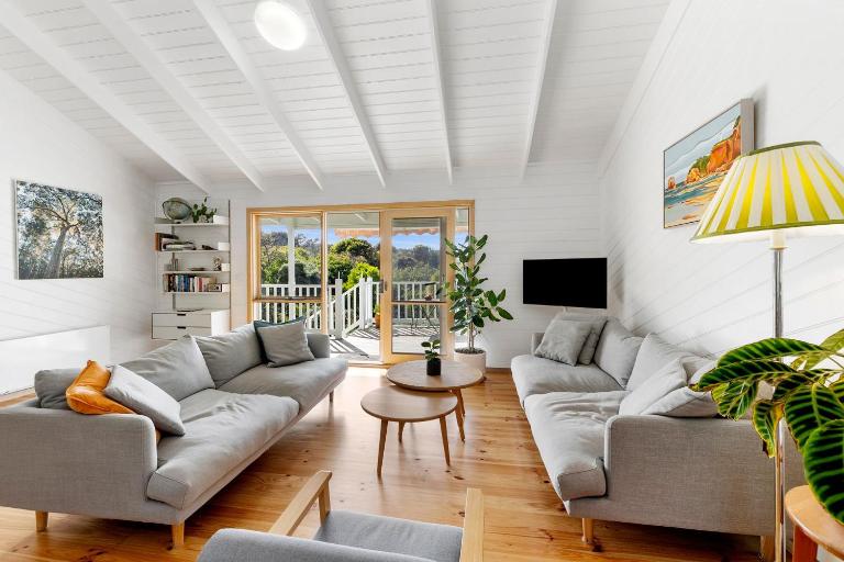 Green Gully House - BYO Linen - B&B Fairhaven