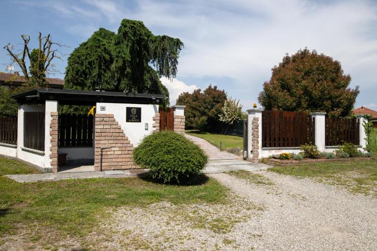 Villa De Alberti - Ferienwohnung Vergiate