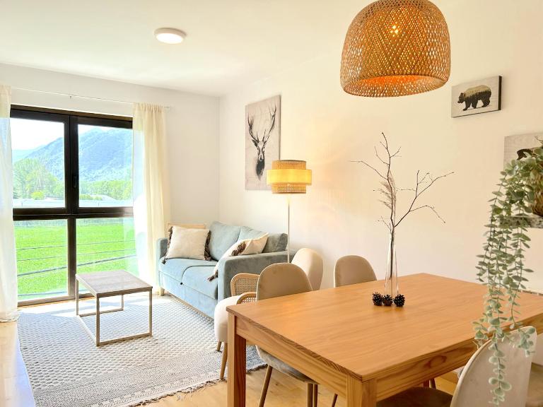 Apartament de disseny rústic amb vistes by RURAL D'ÀNEU - B&B Esterri de Aneu