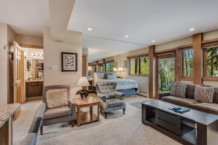 Laurelwood Condominiums 104 - B&B Snowmass Village