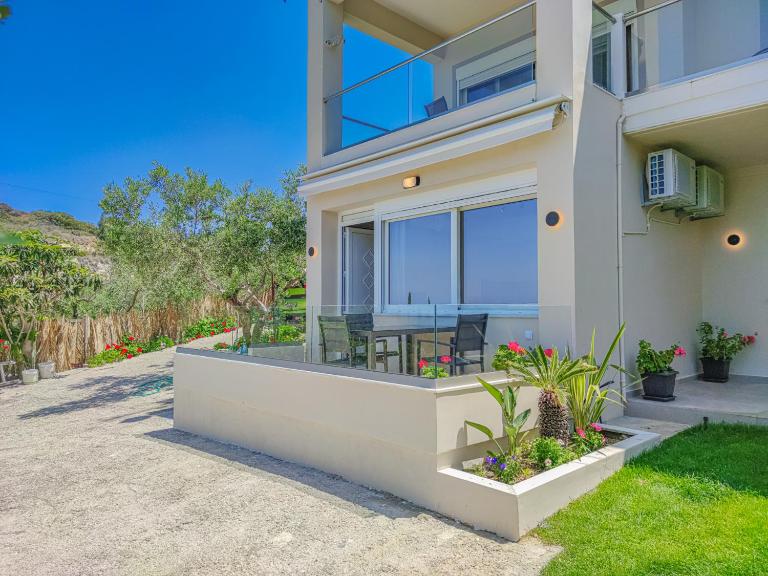 Fully renovated apartment in Platanias 1 - Ferienwohnung Plataniás
