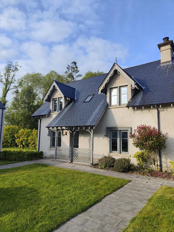 Chic Classy & Cosy at Lough Erne Golf Village and Resort - B&B Ballycassidy