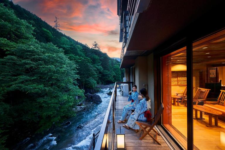 Shima-Onsen Toshimaya - B&B Nakanojō