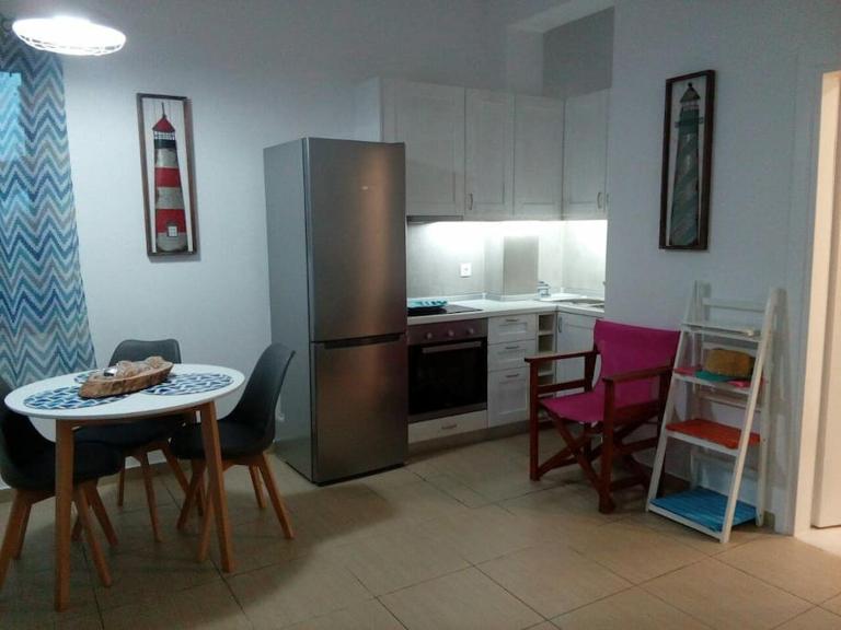 Vourkari Studio 2 with kitchen - B&B Ioulida