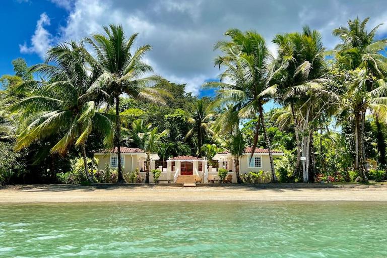 Las Casitas of Villa Paraiso / Beachfront & Pool - Bed and Breakfast Big Creek