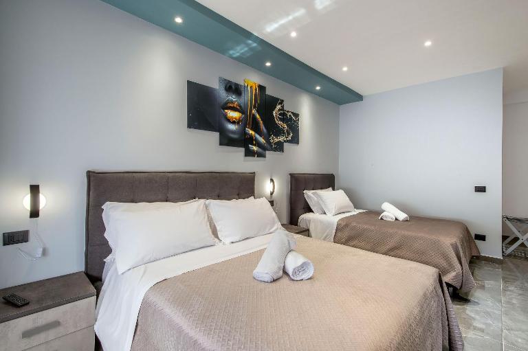 Garibaldi Rooms - B&B Portici