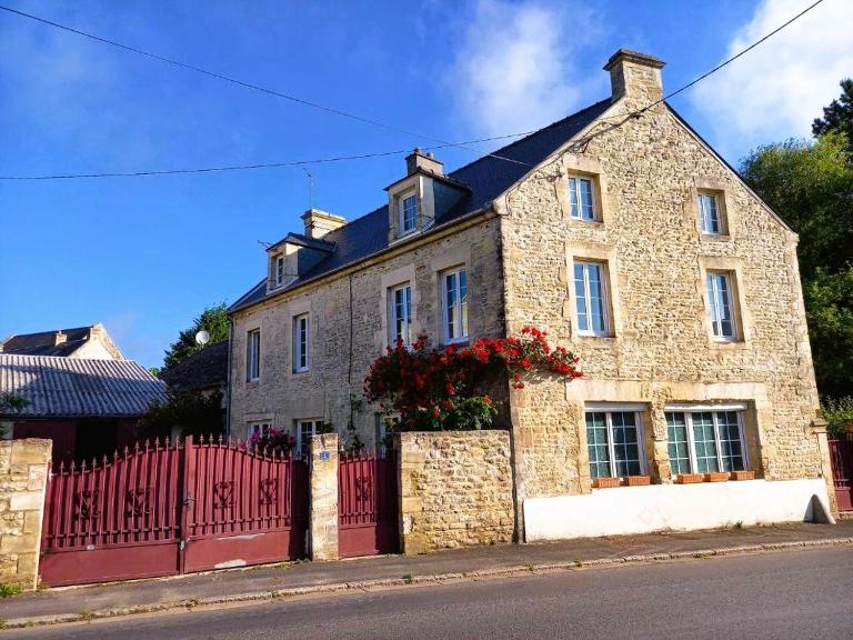 Heritage stone house BnB with Gourmet Breakfast - Chambres d'hôtes de charme entre Bayeux et les plages du débarquement - Ferienwohnung Sommervieu
