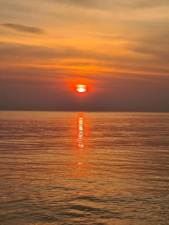 Splendid house with AC by the sea - B&B Moeiwadi