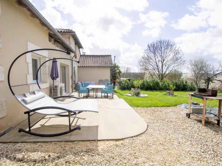 Maison climatisée avec jardin privatif et parking - FR-1-616-305 - B&B Saint-Martial-de-Valette