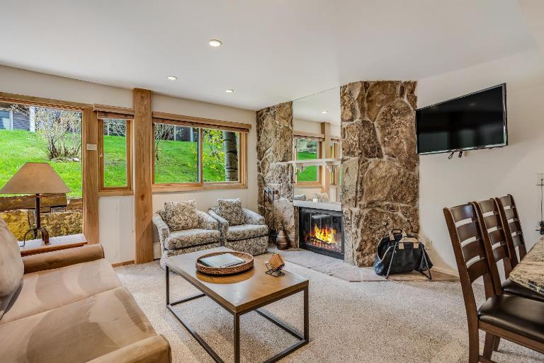 Laurelwood Condominiums 403 - B&B Snowmass Village