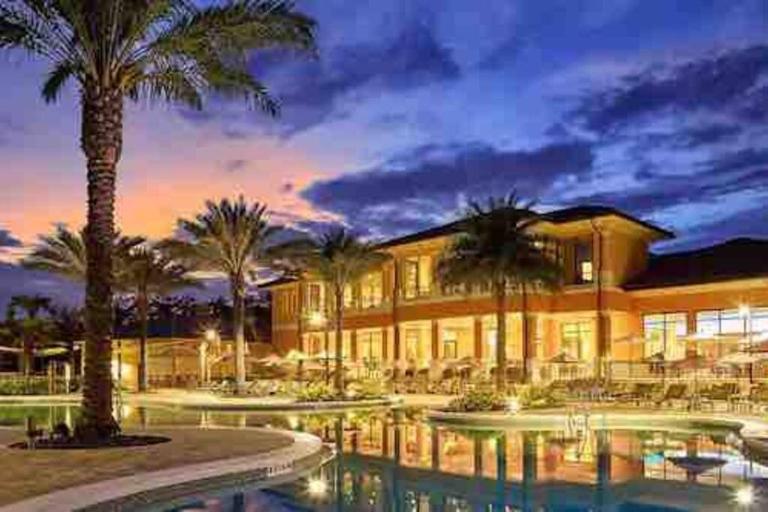 AMAZING vacation house .Mins to Disney Regal oasks - Chambres d'hôtes Orlando