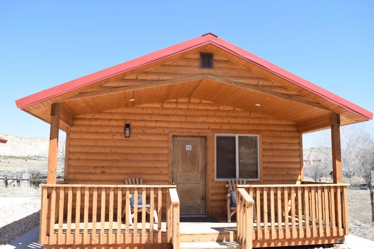 Log Cottages at Bryce Canyon #1 - B&B Cannonville