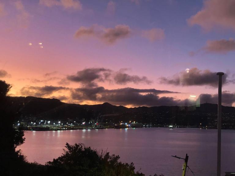 Incredible Views! Luxurious Studio & Outdoor Living - B&B Wellington