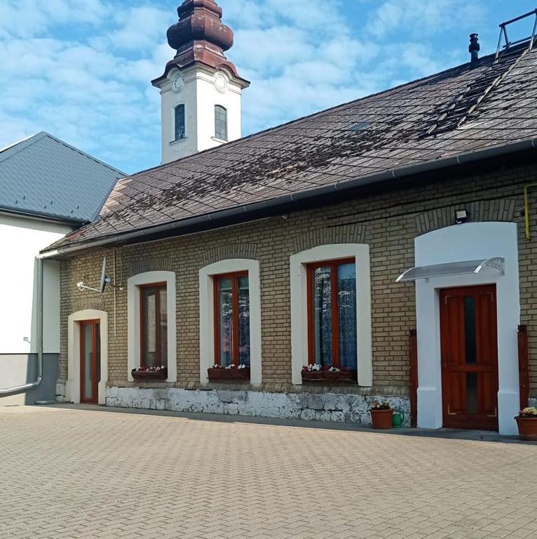 Németh Vendégház -Torkos Fogadó - B&B Ibrány
