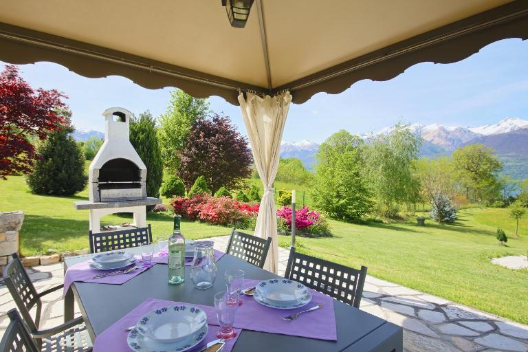 Legnoncino Holiday Home- Lake Como - B&B Colico