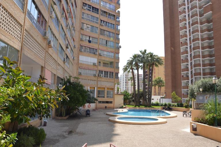 Karola 3C apt with pool - Bed and Breakfast Benidorm