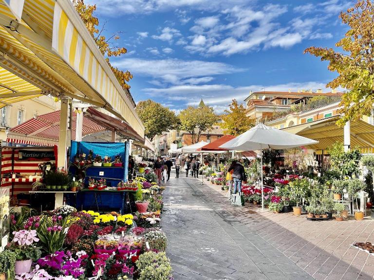 2 Piéces nice tout confort vieux nice cours saleya proche commerces et mer - Chambres d'hôtes Nice
