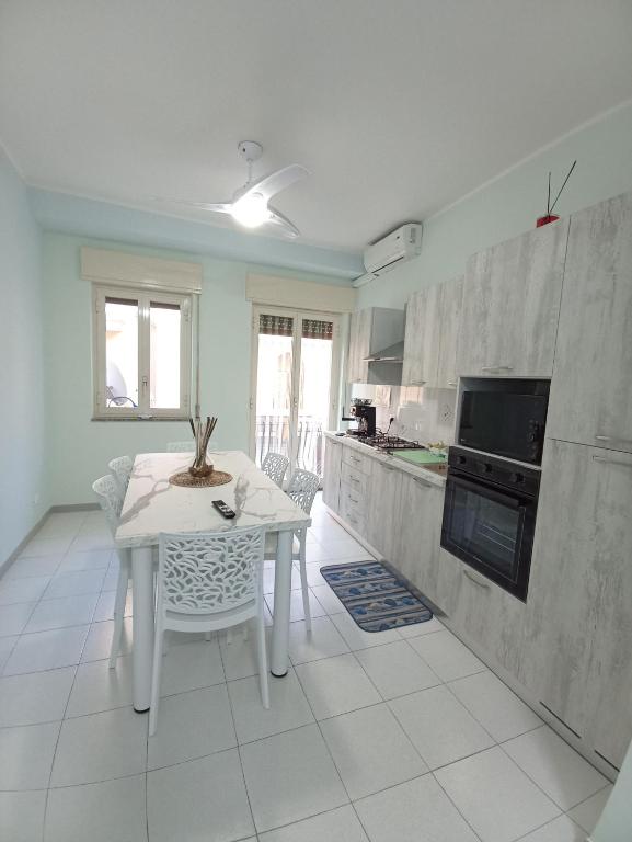 Ludovica's House - Bed and Breakfast Giardini-Naxos
