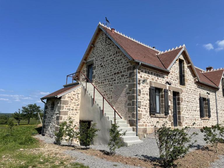Maison de ferme rénovée 18ème siècle avec piano et charme authentique - FR-1-489-433 - B&B Ygrande
