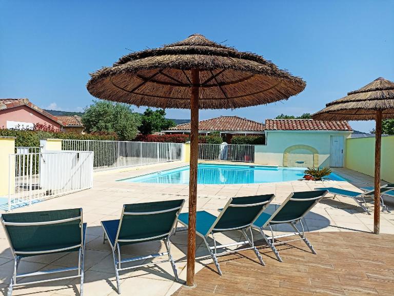 Gîte " Macha" classé 3 étoiles piscine Vallon Pont d'Arc - Ferienwohnung Vallon-Pont-d'Arc