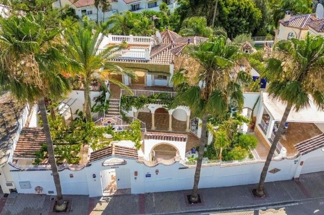 ARCADIA - AVENIDA 28 De LAS ADELFAS 29680 ESTEPONA, MALAGA - B&B Estepona
