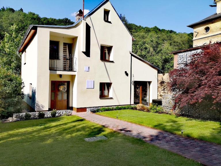 Prázdninový dům Valdík - B&B Loket