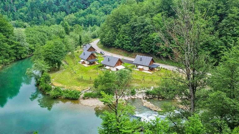 Resort Stari Malni, Osilnica - vacation houses Stari Malni - Chambres d'hôtes Osilnica