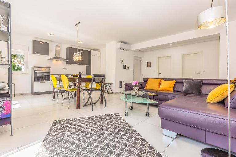 Seaside Family Apartments - B&B Omiš