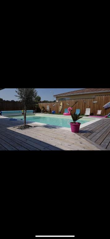 Maison piscine chauffée et jacuzzi - B&B Carcans