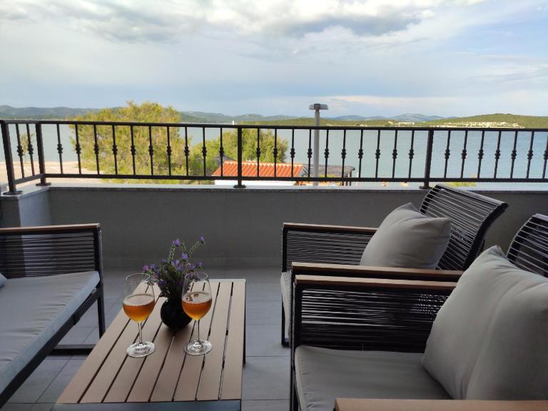 Apartmani Šara 2 - Chambres d'hôtes Betina