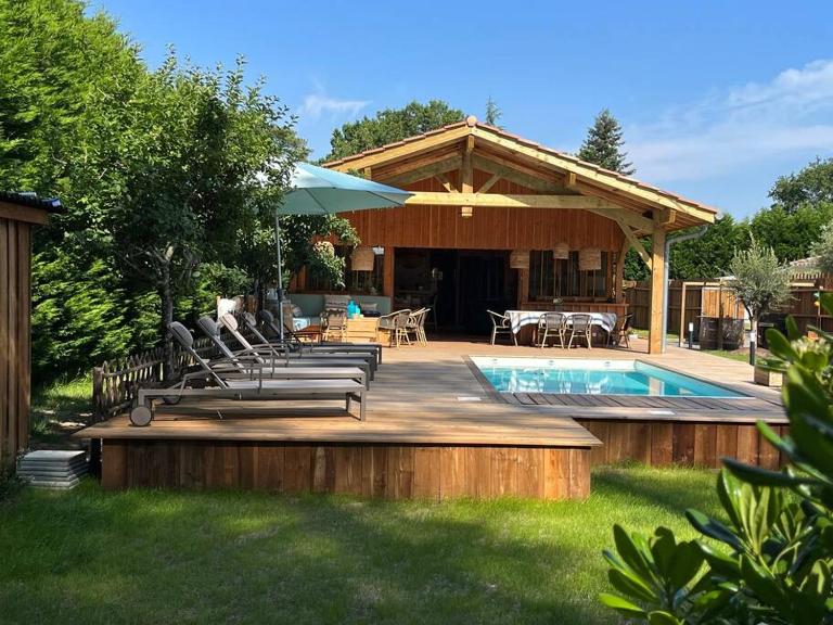 Cabane Noa neuve- piscine chauffée - B&B Saint-Julien-en-Born