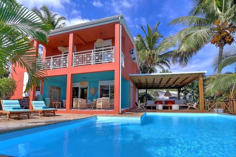 MAISON DIVON Luxueuse Villa Exotique face à l'Océan avec Piscine chauffée - B&B Bernica-les Bas