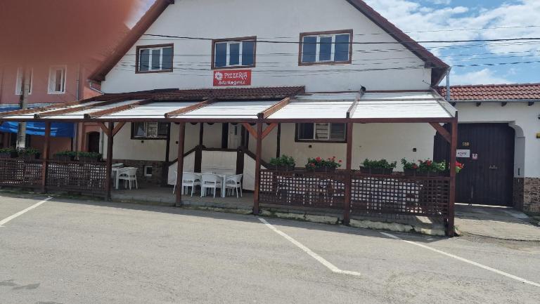 BELLA MARGARETA Pensiune Restaurant - Ferienwohnung Großschenk