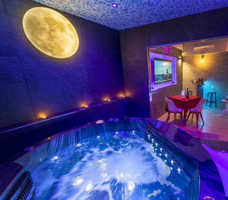 Monsuite Relais 3 - Black Suite - B&B Monserrato
